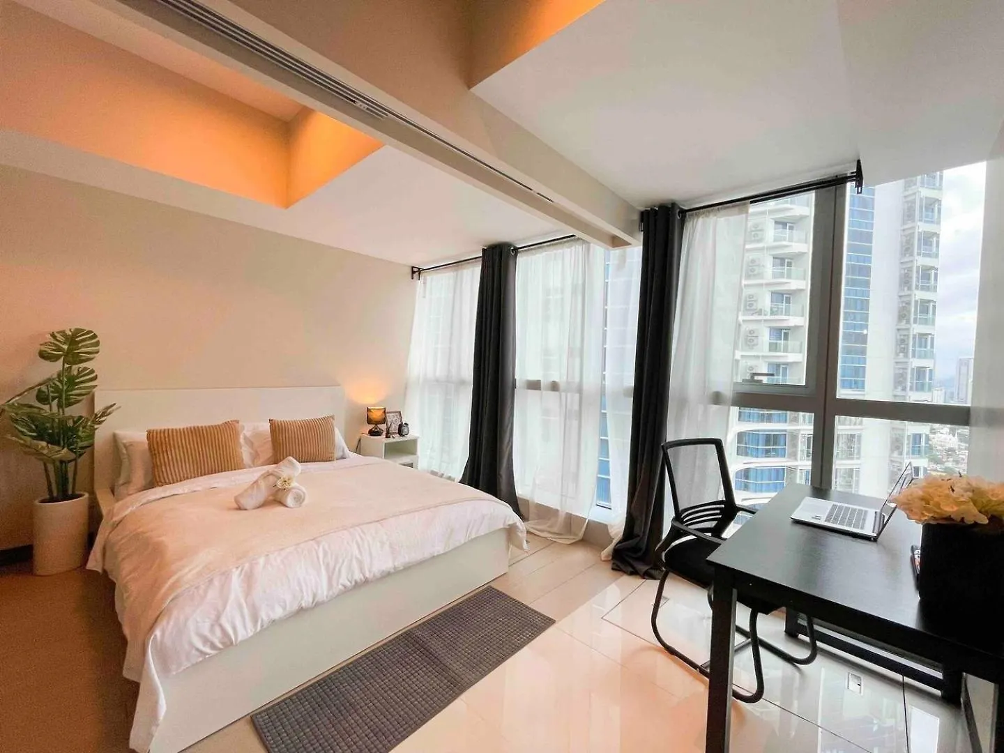 Exclusive Bgc Condo At Uptown Area #Upt136D Manila